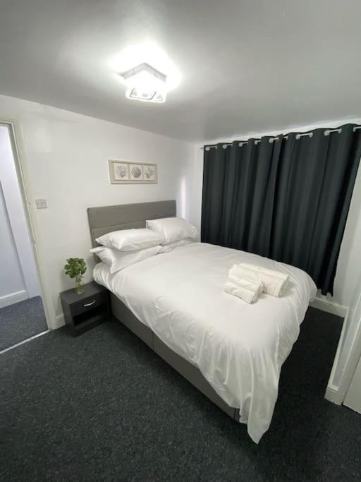 2 Bedroom Flat In Londres Exterior foto
